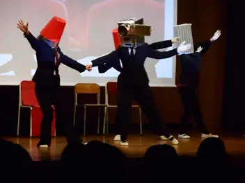 劇中の一コマの写真